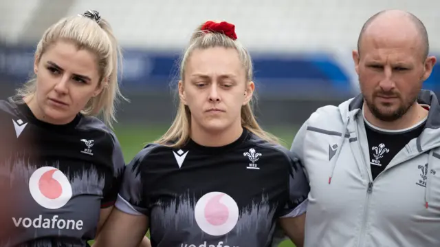 Hannah Jones, centre, with Carys Williams-Morris and Assistant coach Mike Hill