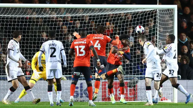 Tom Lockyer goal for Luton