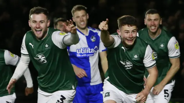 Argyle celebrate