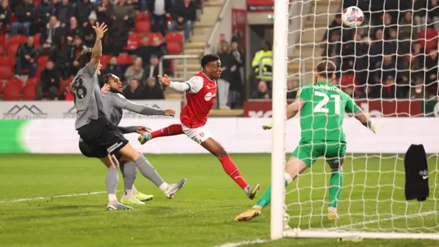 Chiedozie Ogbene scores for Rotherham