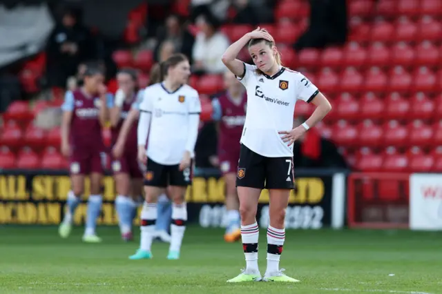 Man Utd players rue their missed early chances.