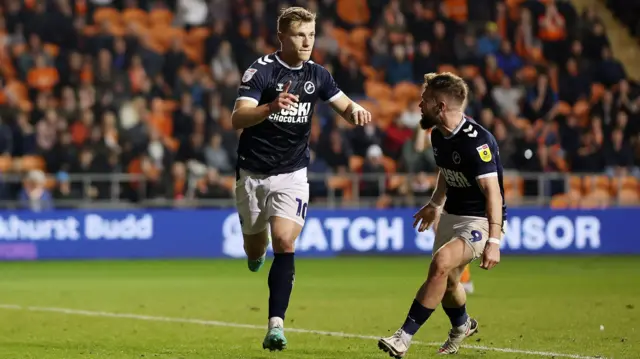 Zian Flemming celebrates goal