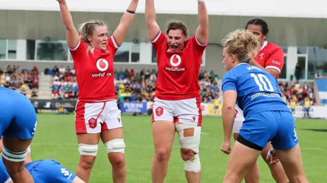 Wales players celebrate try