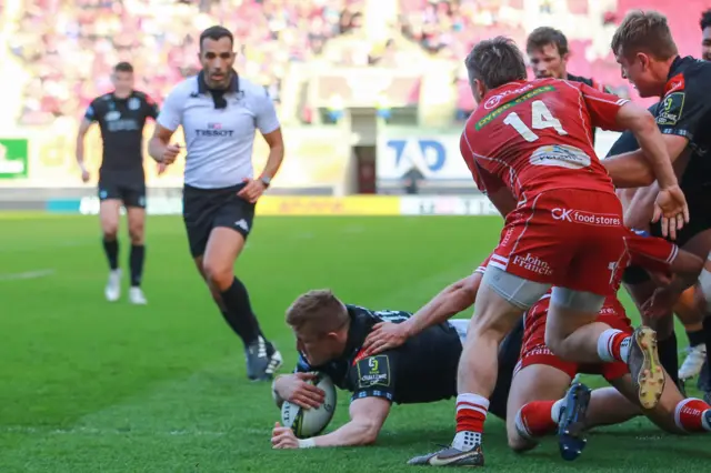 Johnny Matthews scores for Glasgow