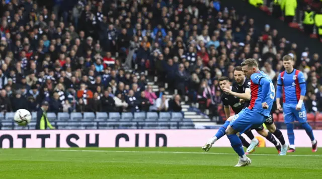 Billy Mckay converts from the penalty spot