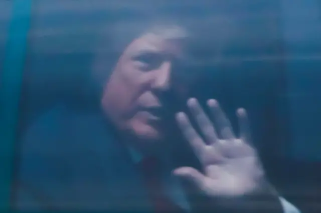 Trump waved at his supporters at the airport in Florida before his plane took off for New York