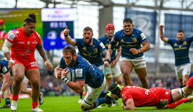 Leinster score a try