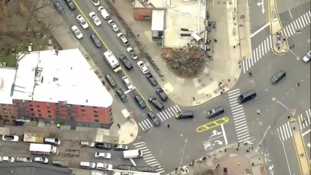 Motorcade is escorting Trump away from the courthouse