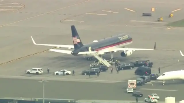 Trump's plane at La Guardia airport