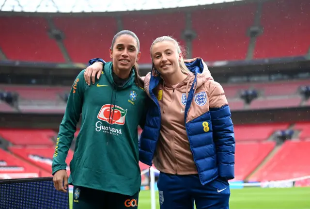 Leah Williamson and Rafaelle Souza of England and Brazil.