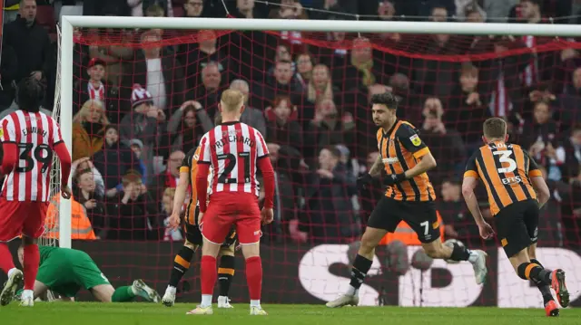 Hull celebrate