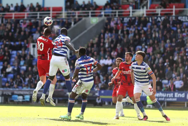 Lukas Jutkiewicz heads an equaliser for Birmingham at Reading