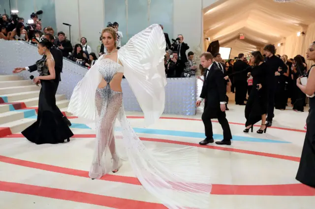 Amber Valletta attends The 2023 Met Gala Celebrating "Karl Lagerfeld: A Line Of Beauty" at The Metropolitan Museum of Art on May 01, 2023 in New York City