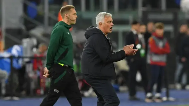 Jose Mourinho celebrates