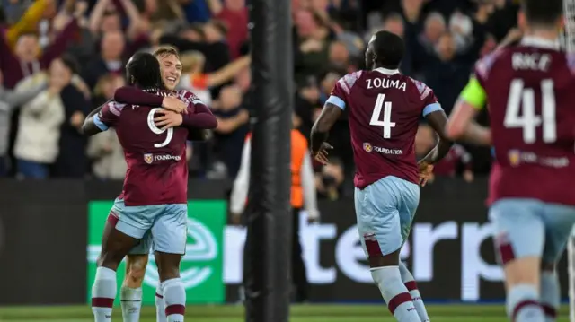 West Ham players celebrate