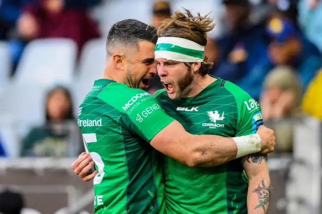 Connacht's Mack Hansen scores Connacht's opening try