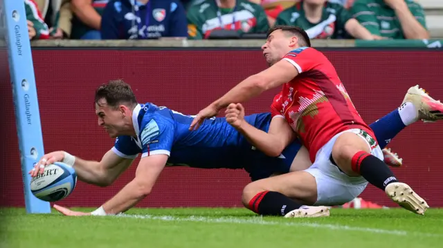 Tom Roebuck scores a try for Sale