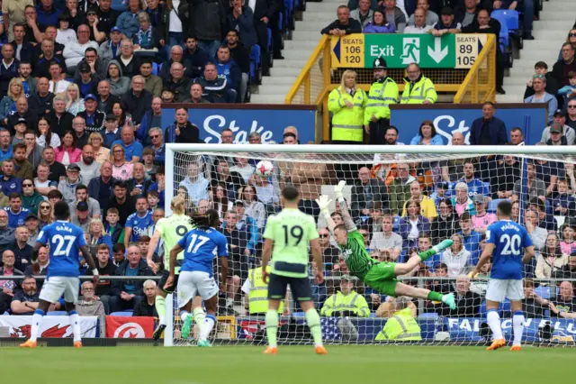 Ilkay Gundogan's free-kick going into the Everton net despite the dive of goalkeeper Jordan Pickford