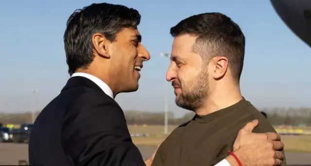 Rishi Sunak and Volodymyr Zelensky