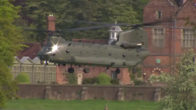 Zelensky helicopter lands at Chequers