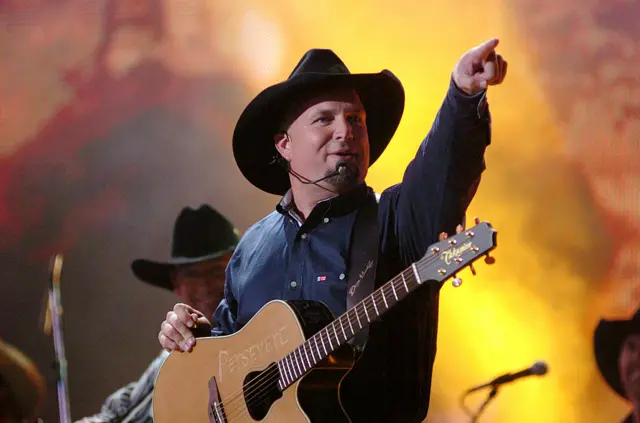 Garth Brooks Performs in Times Square