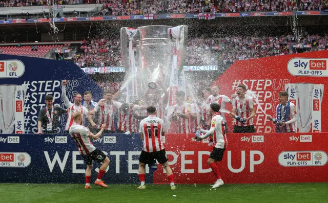 Sunderland celebrate their play-off victory in 2022