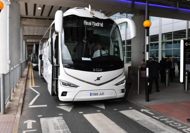 Real Madrid bus