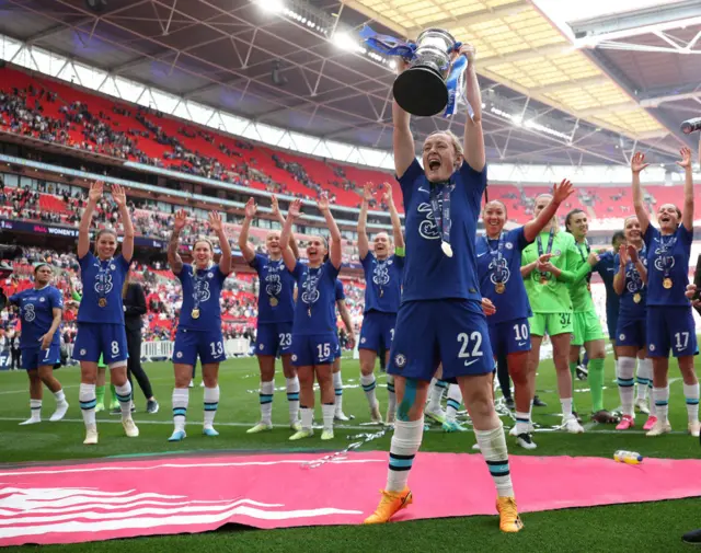 Erin Cuthbert of Chelsea celebrates with the FA Cup