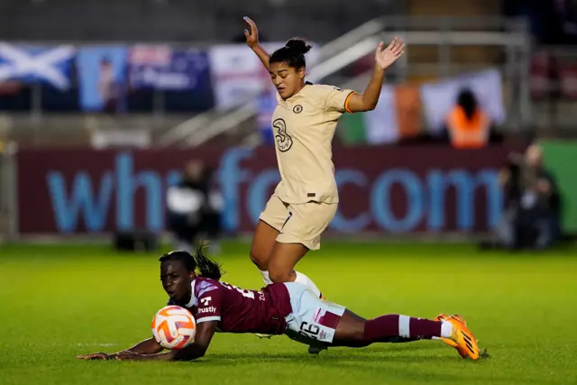 Chelsea’s Jessica Carter battles for the ball with West Ham United's Viviane Asseyi