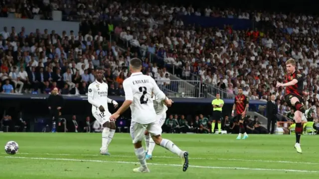 Kevin de Bruyne scores for Man City at Real Madrid