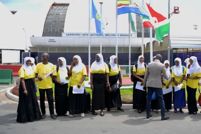 Burundi women at Burjumbura airport