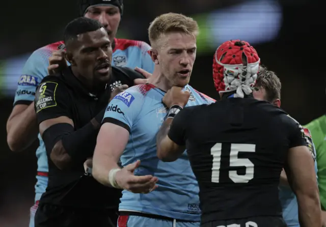 RC Toulon's Cheslin Kolbe and Glasgow Warriors' Kyle Steyn clash