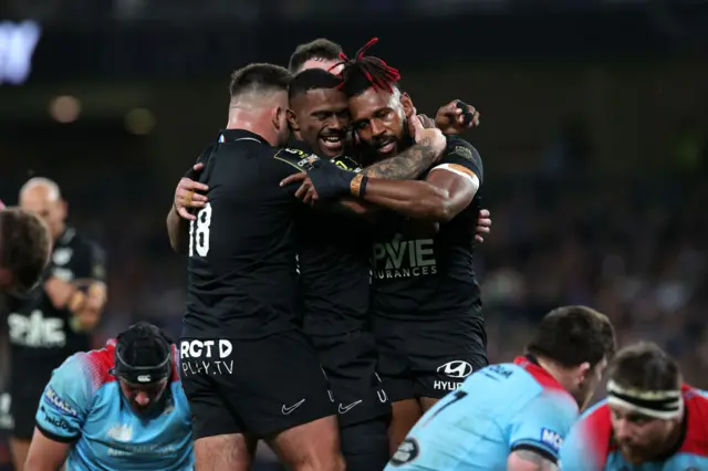 Toulon celebrate