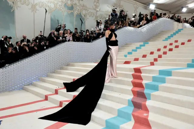 Jennifer Lopez attends The 2023 Met Gala Celebrating "Karl Lagerfeld: A Line Of Beauty" at The Metropolitan Museum of Art on May 01, 2023 in New York City