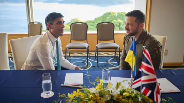 President Volodymyr Zelensky with UK Prime Minister Rishi Sunak