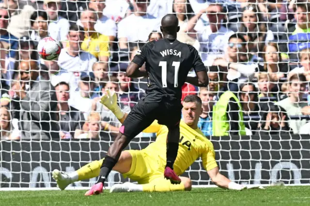 Yoane Wissa scores the team's third goal