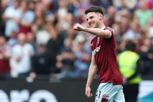 Declan Rice celebrates