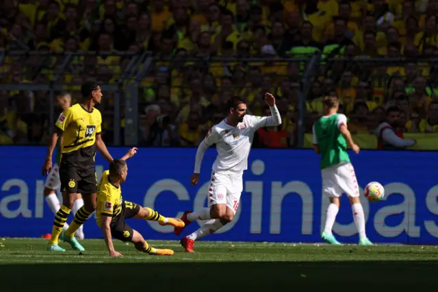 Raphael Guerreiro scores for Dortmund