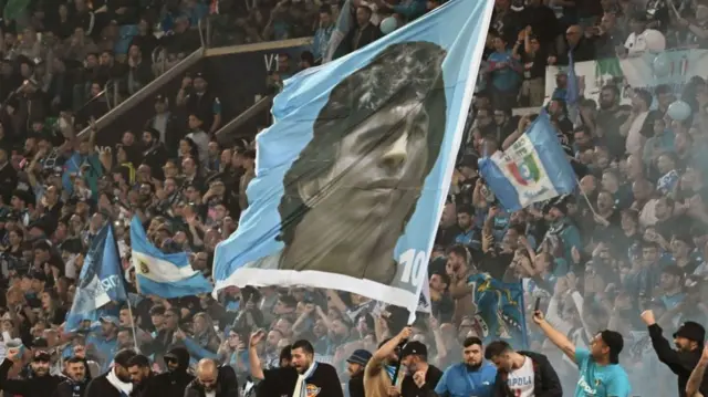 Napoli fans celebrate