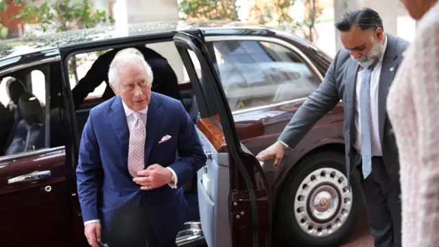 King Charles arrives to meet Commonwealth leaders