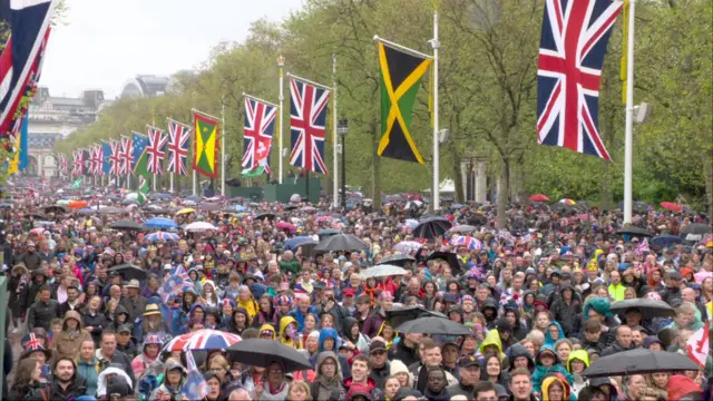 Crowds on The Mall