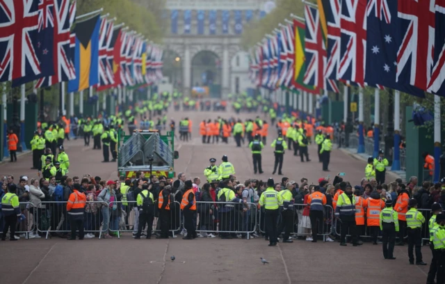 Policing operation on The Mall