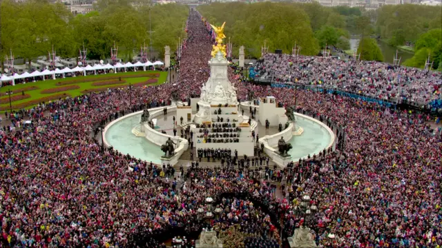 Crowds outside Buckingham Palace