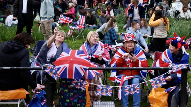 Women in deckchairs