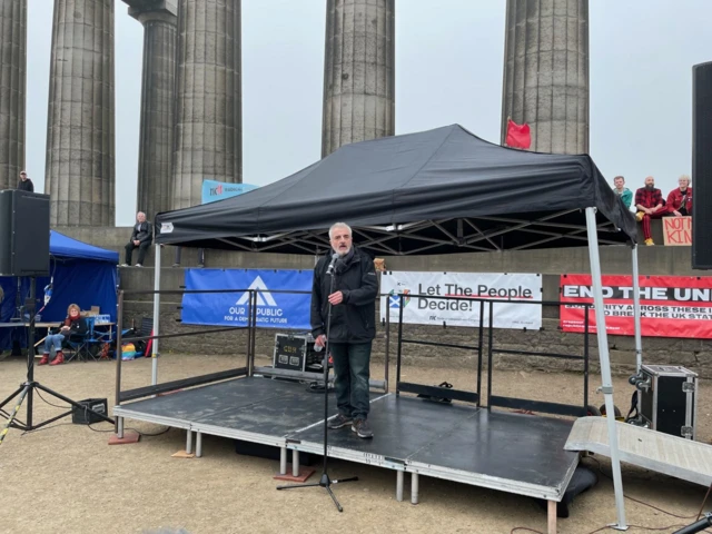 Tommy Sheppard MP addresses a rally in Edinburgh