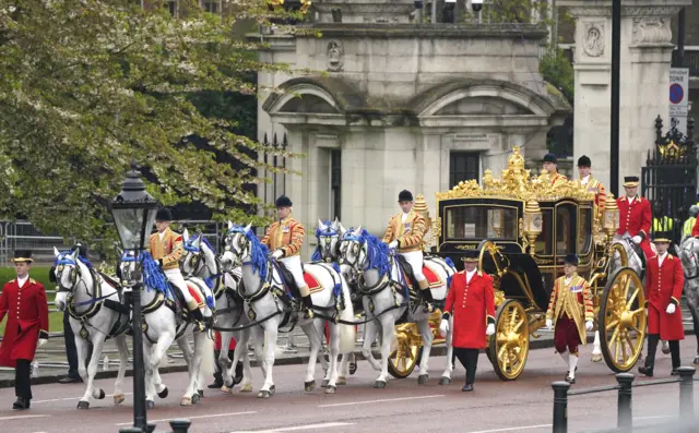 The Diamond Jubilee State Coach is getting into position