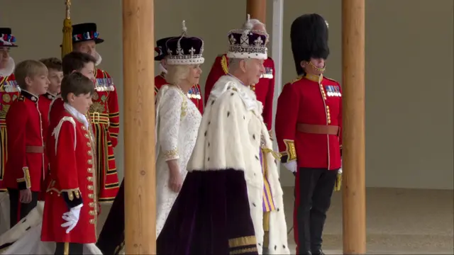 The King and queen on the West Terrace