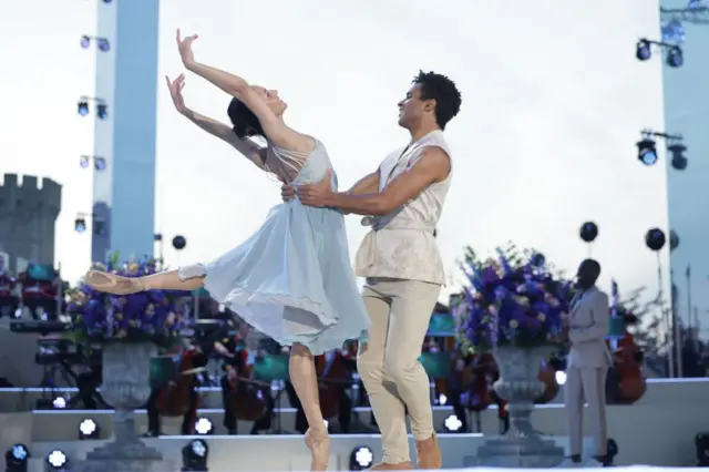 Dancers from the Royal Ballet