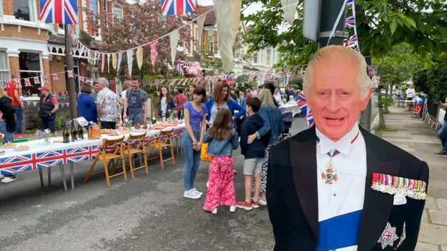 Street party in Grosvenor Gardens