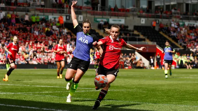 Ella Toone in action for Manchester United